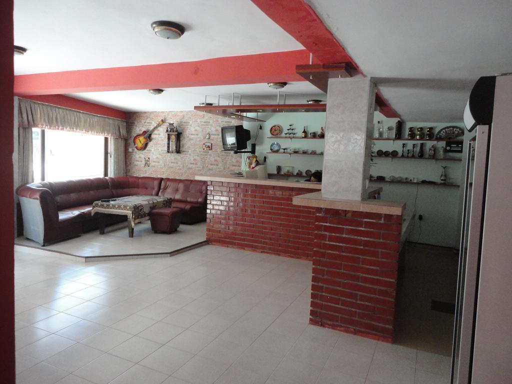 Guest Rooms Casa Luba สวิติ วลัส ภายนอก รูปภาพ